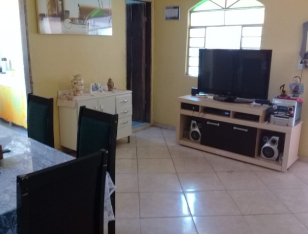 Casa à venda com 1 quarto, 180m² - Foto 1