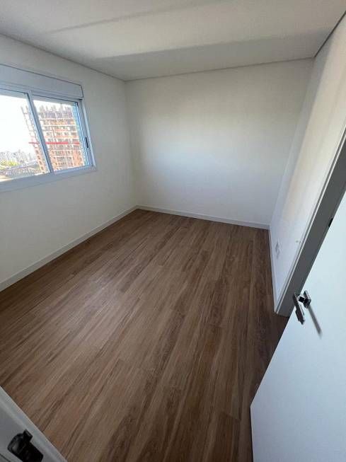 Apartamento à venda com 3 quartos - Foto 6