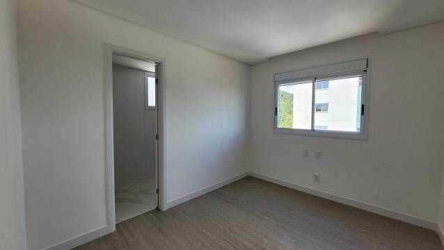 Apartamento à venda com 3 quartos, 141m² - Foto 22