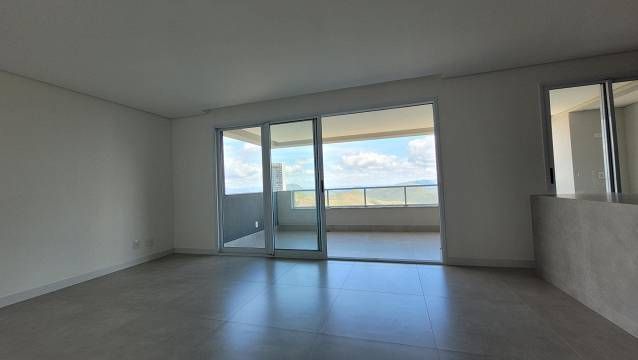 Apartamento à venda com 3 quartos, 141m² - Foto 3