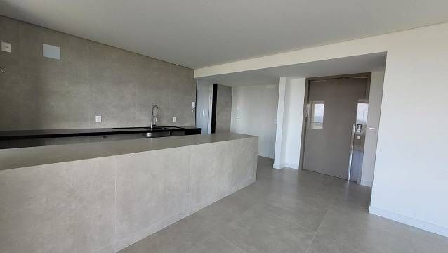 Apartamento à venda com 3 quartos, 141m² - Foto 8