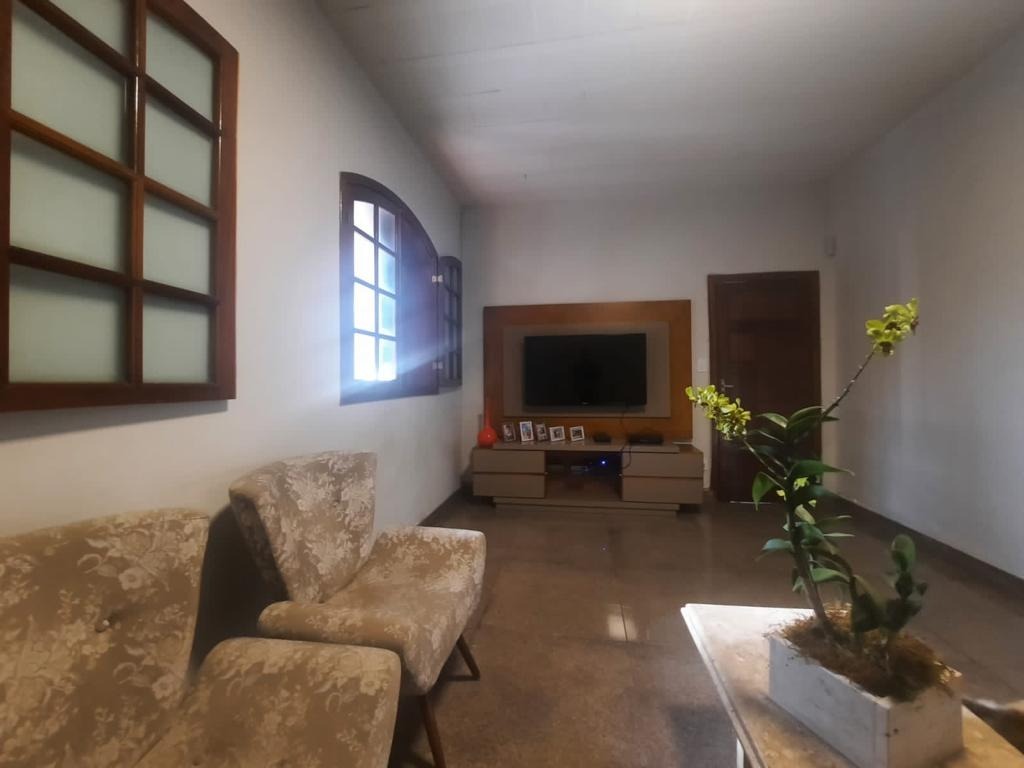 Casa à venda com 3 quartos, 450m² - Foto 5