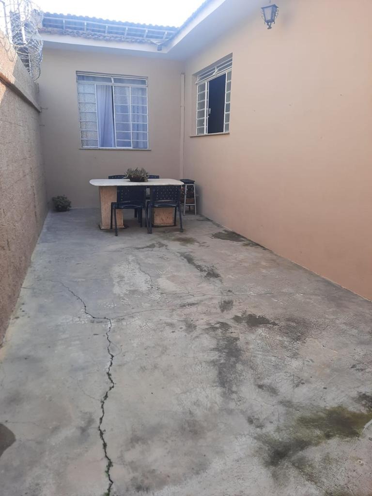 Casa à venda com 3 quartos, 450m² - Foto 13