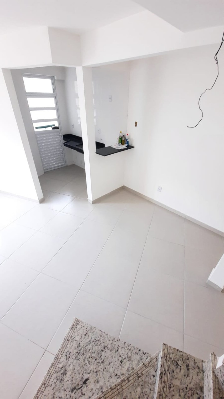 Casa à venda com 2 quartos, 72m² - Foto 6