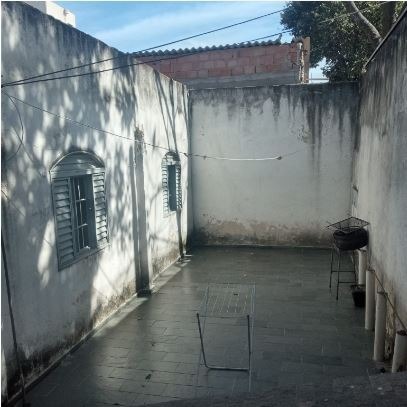 Casa à venda com 3 quartos, 360m² - Foto 2