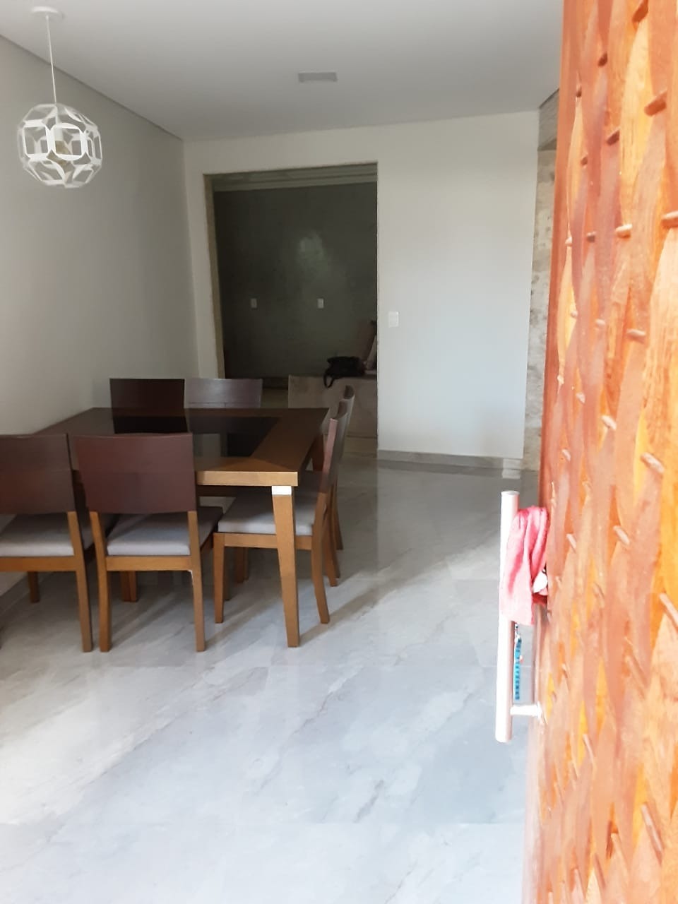 Casa à venda com 2 quartos, 430m² - Foto 1