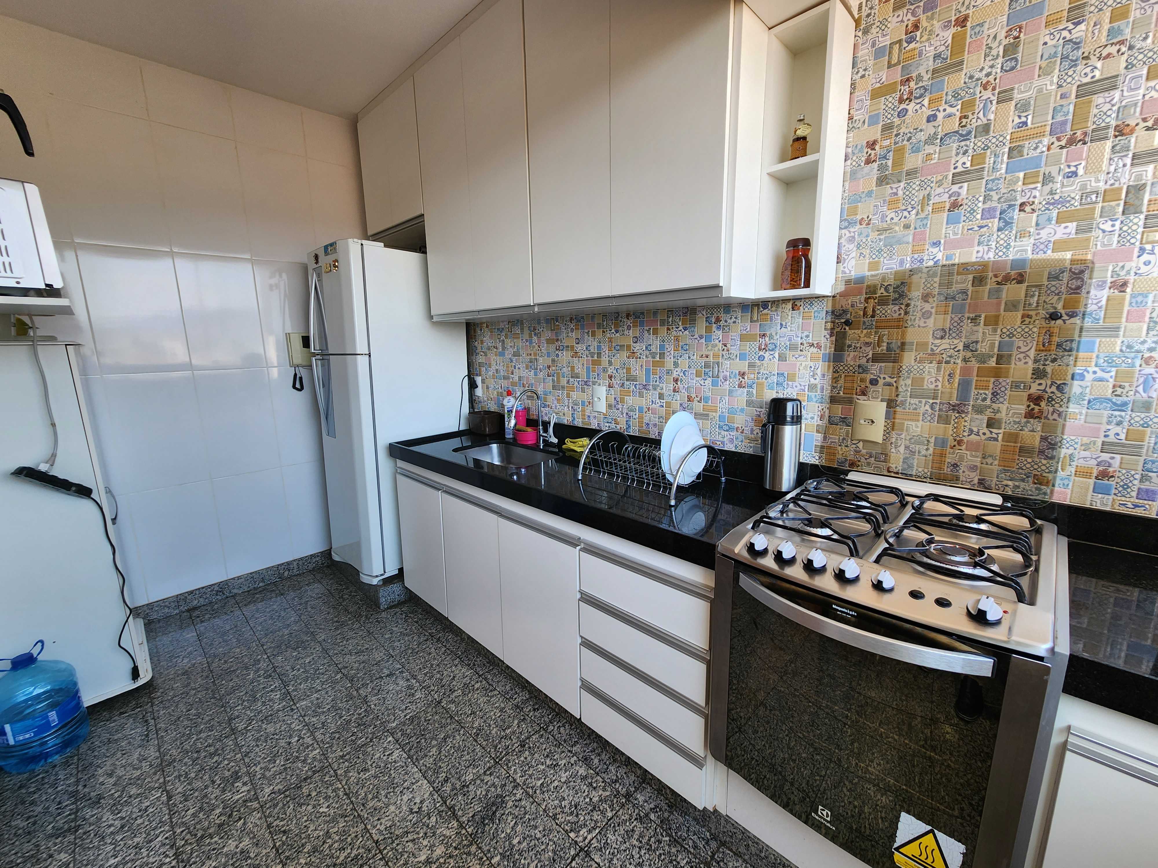 Apartamento à venda com 2 quartos, 60m² - Foto 1