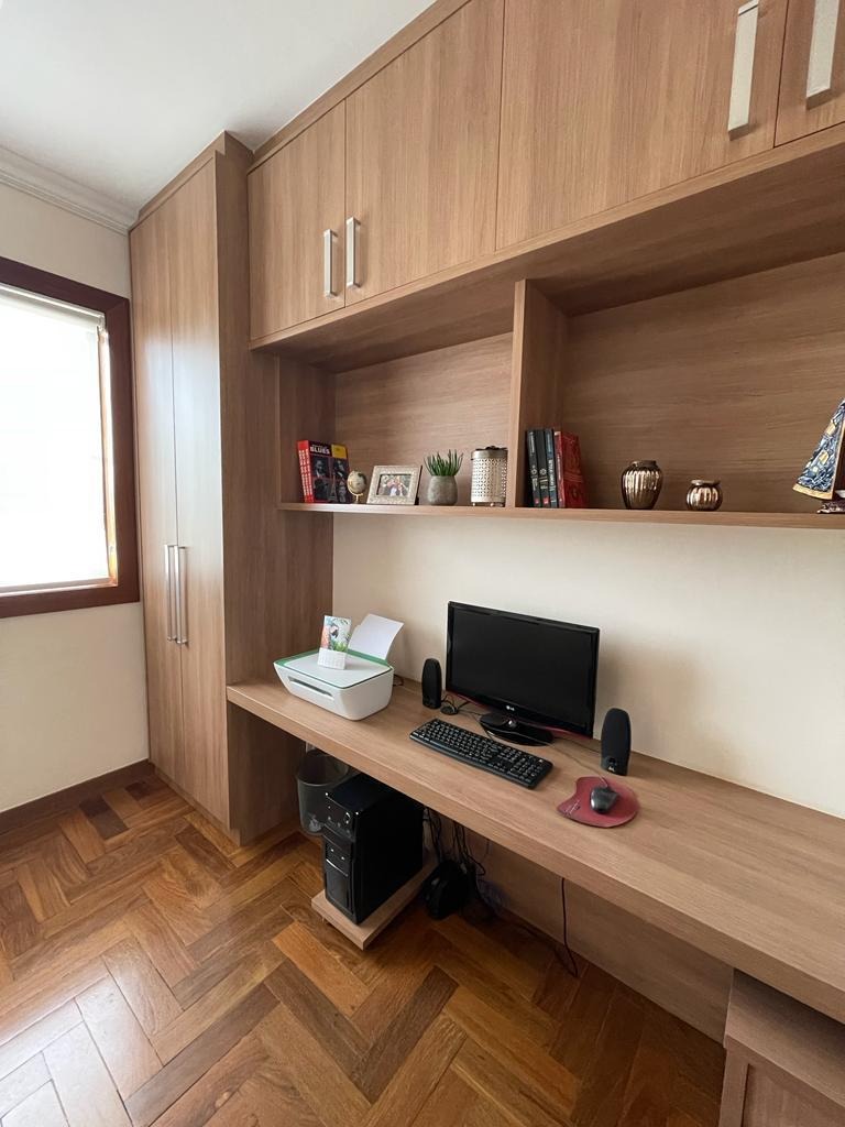 Casa à venda com 5 quartos, 308m² - Foto 10