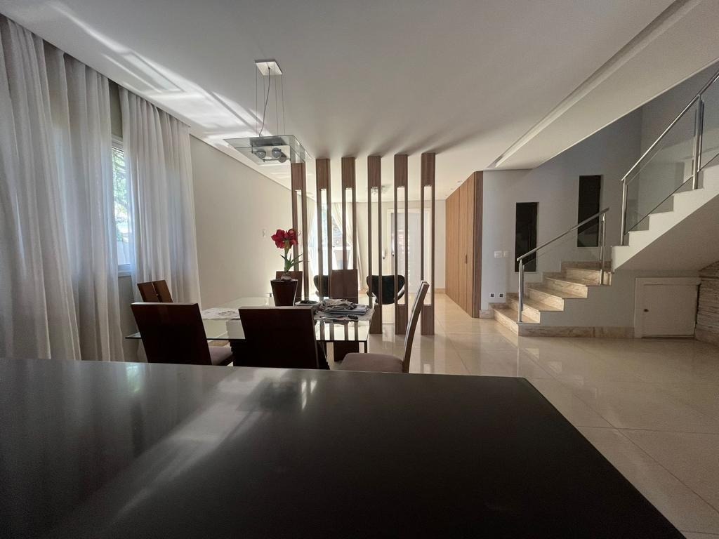 Casa à venda com 4 quartos, 365m² - Foto 6