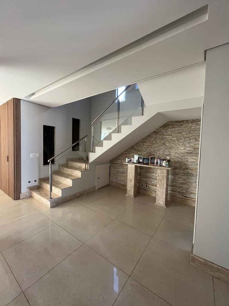 Casa à venda com 4 quartos, 365m² - Foto 9