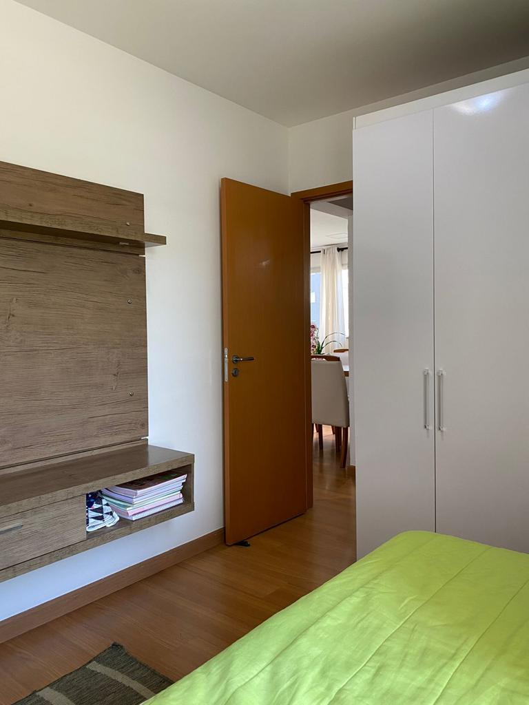 Apartamento à venda com 3 quartos, 125m² - Foto 2