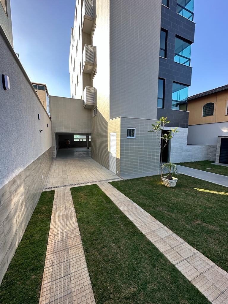 Apartamento à venda com 4 quartos, 106m² - Foto 2