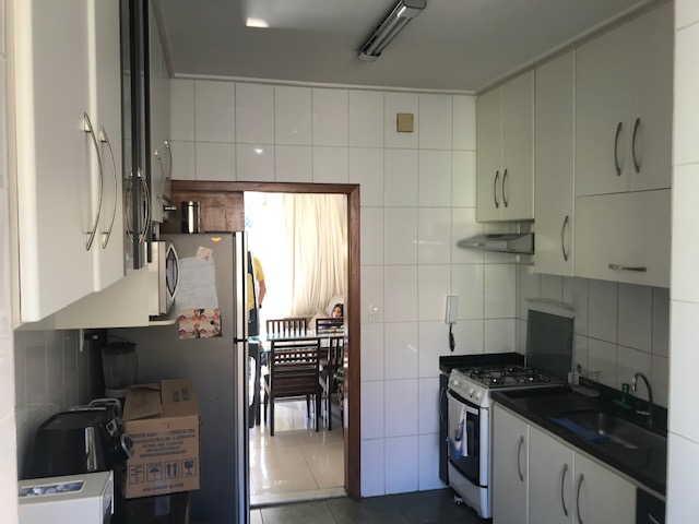 Apartamento à venda com 3 quartos, 90m² - Foto 4