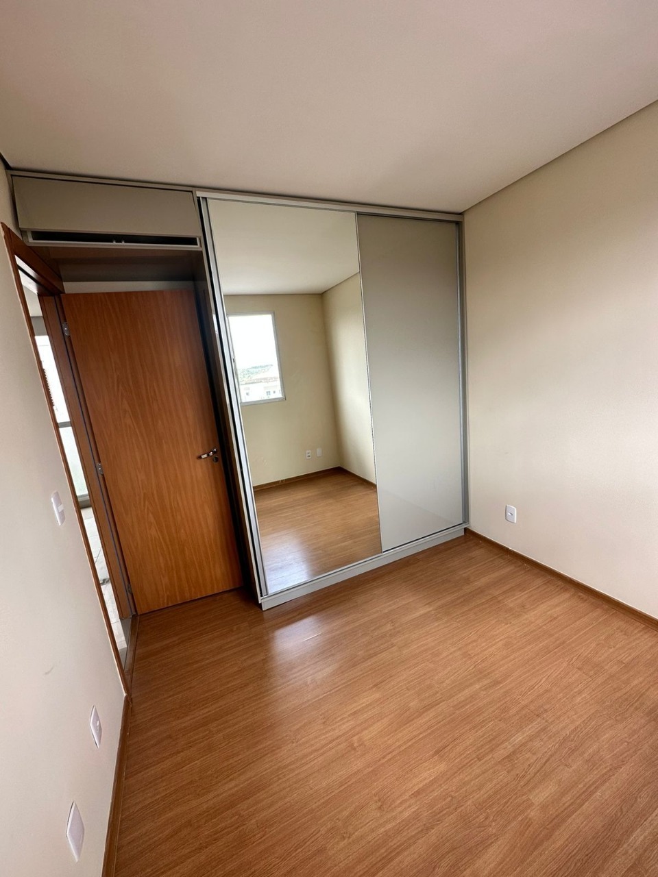 Apartamento à venda com 2 quartos, 55m² - Foto 11