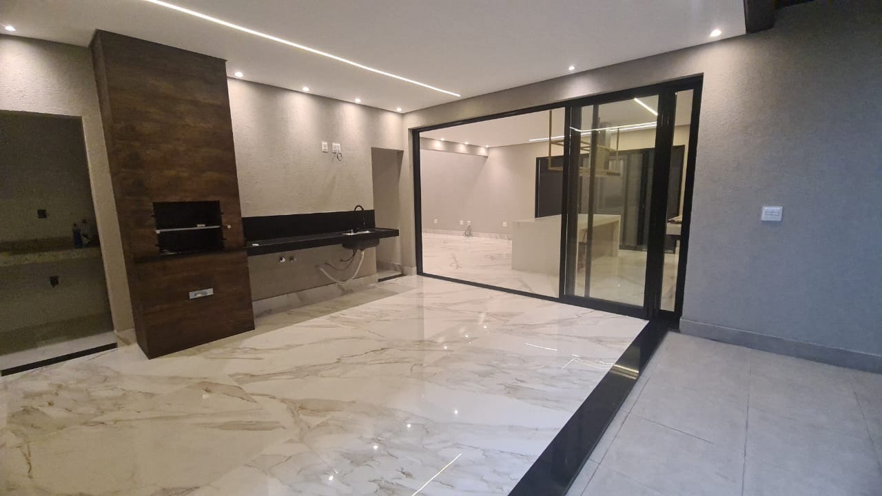 Casa à venda com 4 quartos, 243m² - Foto 11