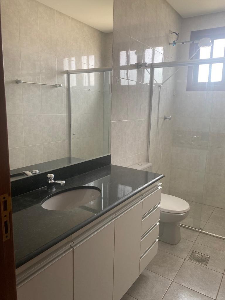 Casa à venda com 4 quartos, 200m² - Foto 10