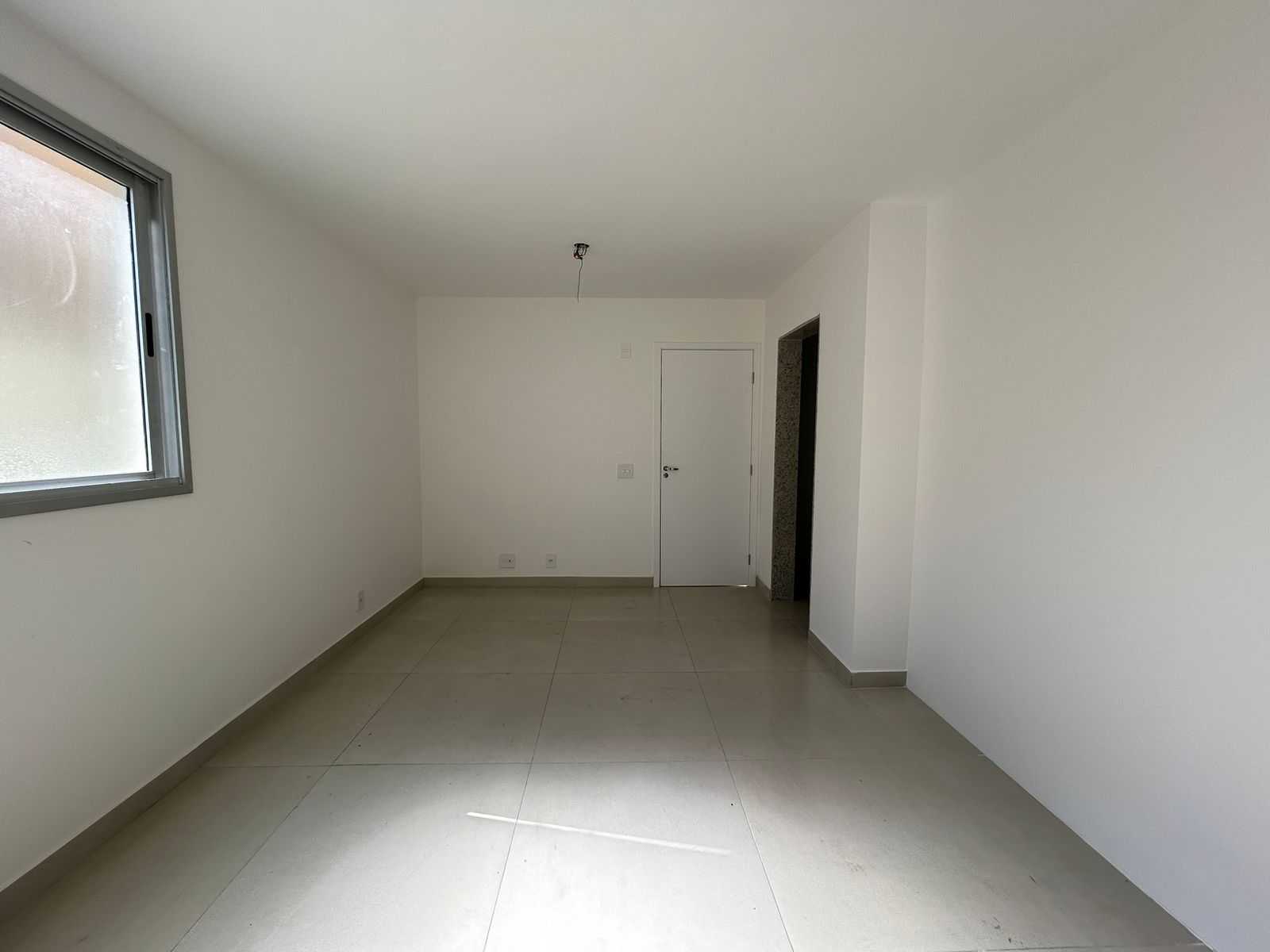 Apartamento à venda com 3 quartos, 82m² - Foto 4