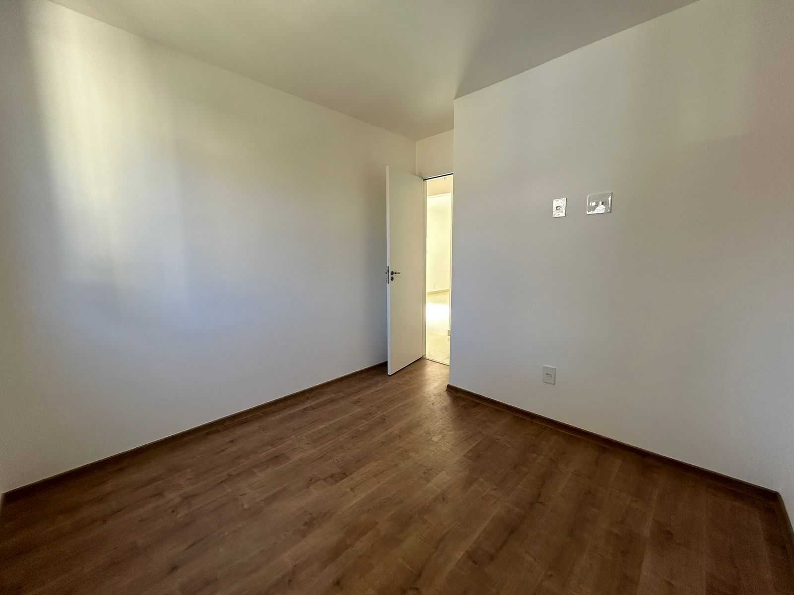 Apartamento à venda com 3 quartos, 82m² - Foto 12