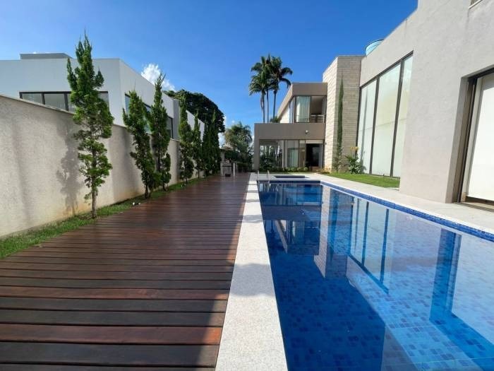 Casa à venda com 5 quartos, 638m² - Foto 1