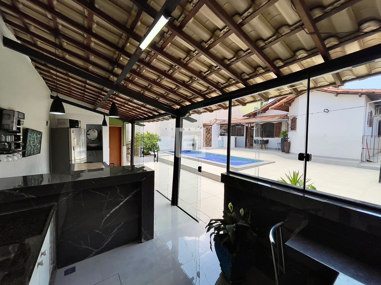 Casa à venda com 3 quartos, 190m² - Foto 9