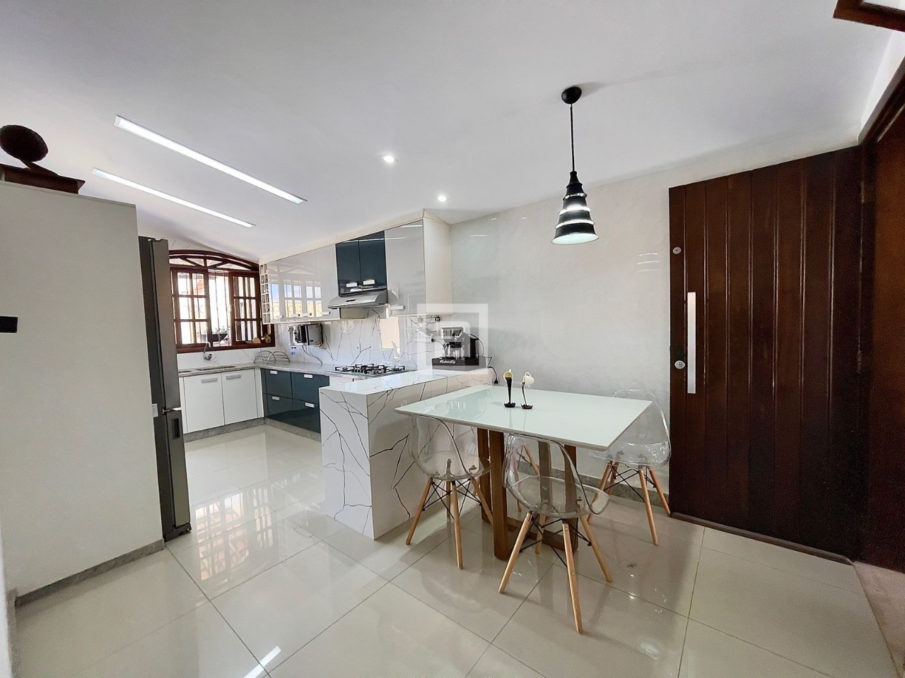 Casa à venda com 3 quartos, 190m² - Foto 18