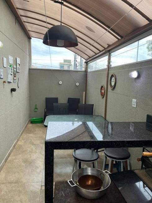 Apartamento à venda com 3 quartos, 125m² - Foto 2