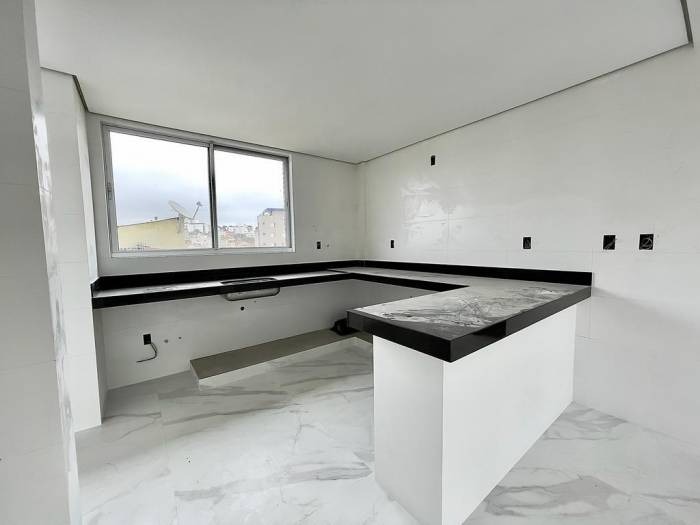 Apartamento à venda com 4 quartos, 135m² - Foto 17