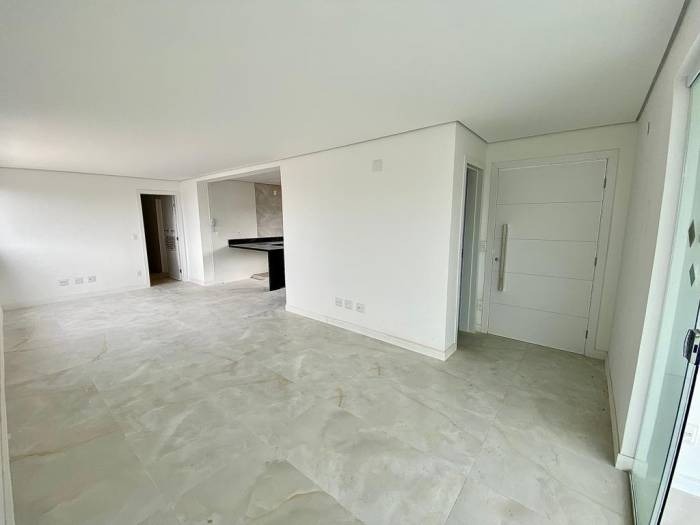 Apartamento à venda com 4 quartos, 135m² - Foto 4