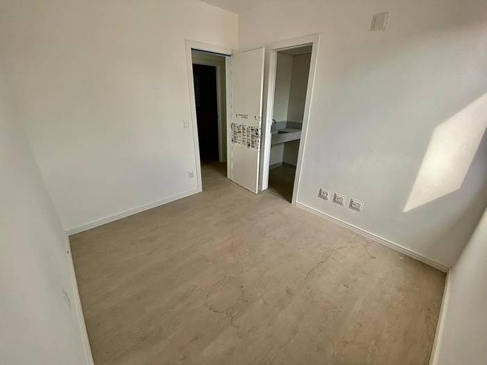 Apartamento à venda com 4 quartos, 135m² - Foto 10