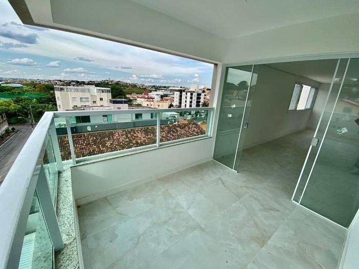 Apartamento à venda com 4 quartos, 135m² - Foto 21