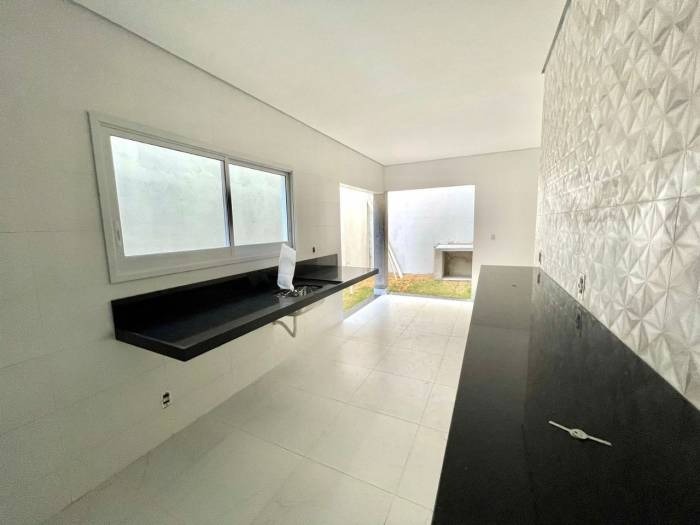 Casa à venda com 4 quartos, 187m² - Foto 11