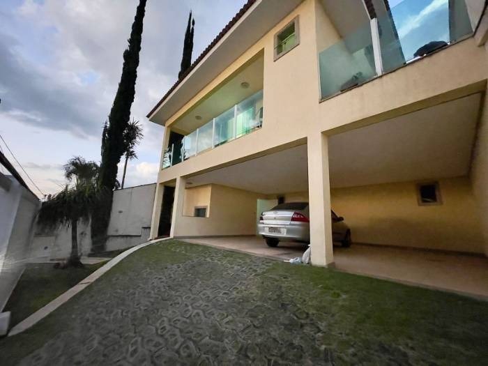 Casa à venda com 4 quartos, 415m² - Foto 2