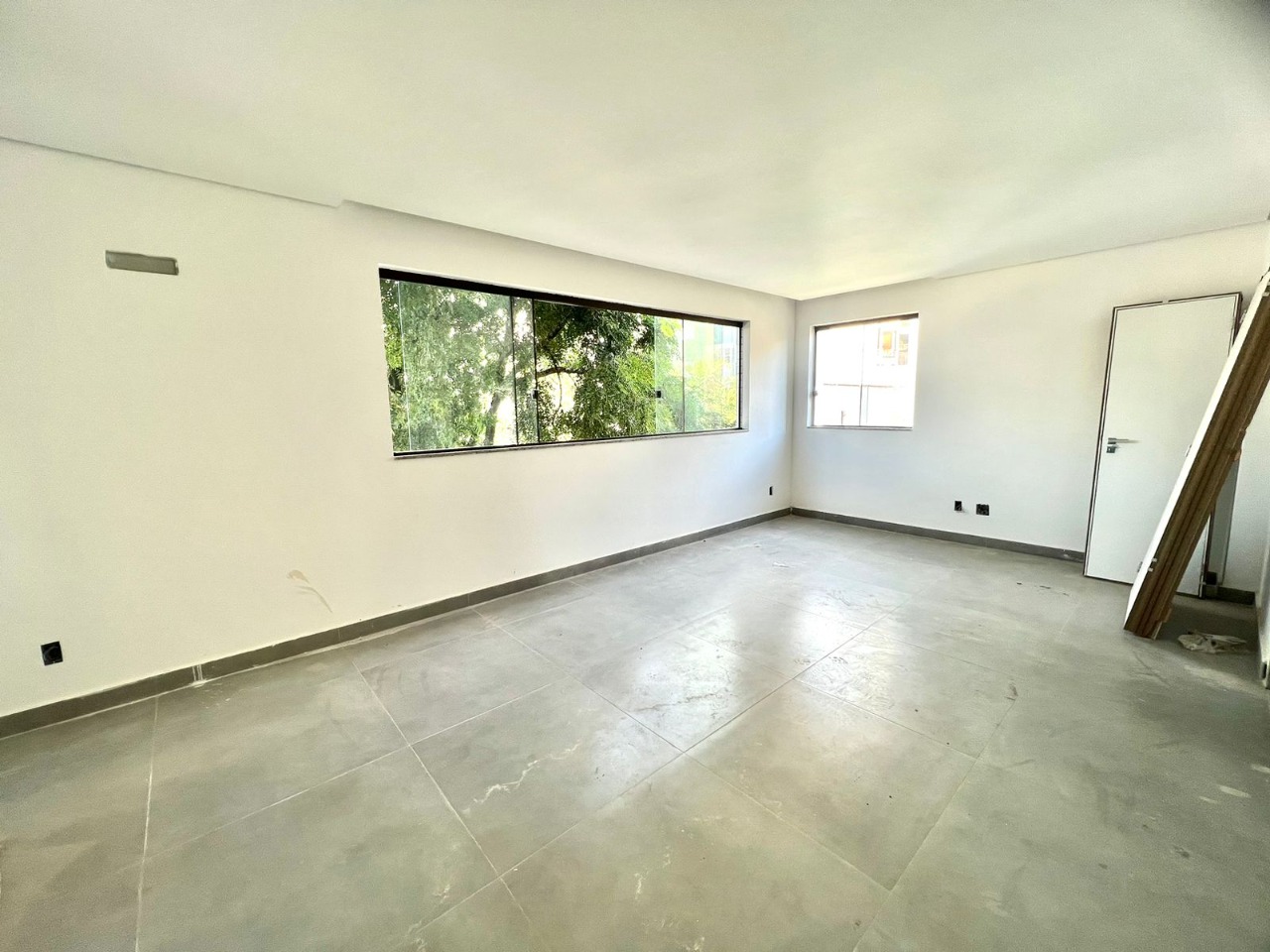 Apartamento à venda com 4 quartos, 115m² - Foto 1