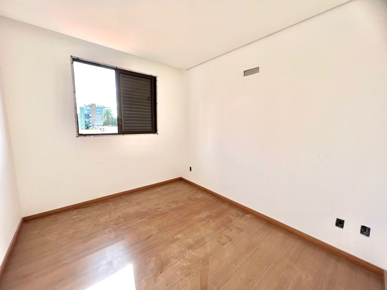 Apartamento à venda com 4 quartos, 115m² - Foto 9