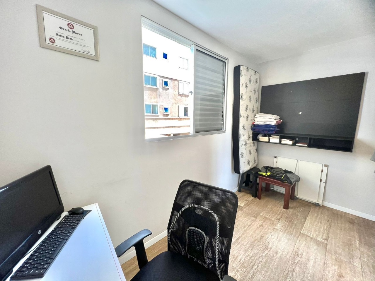 Apartamento à venda com 2 quartos, 65m² - Foto 2