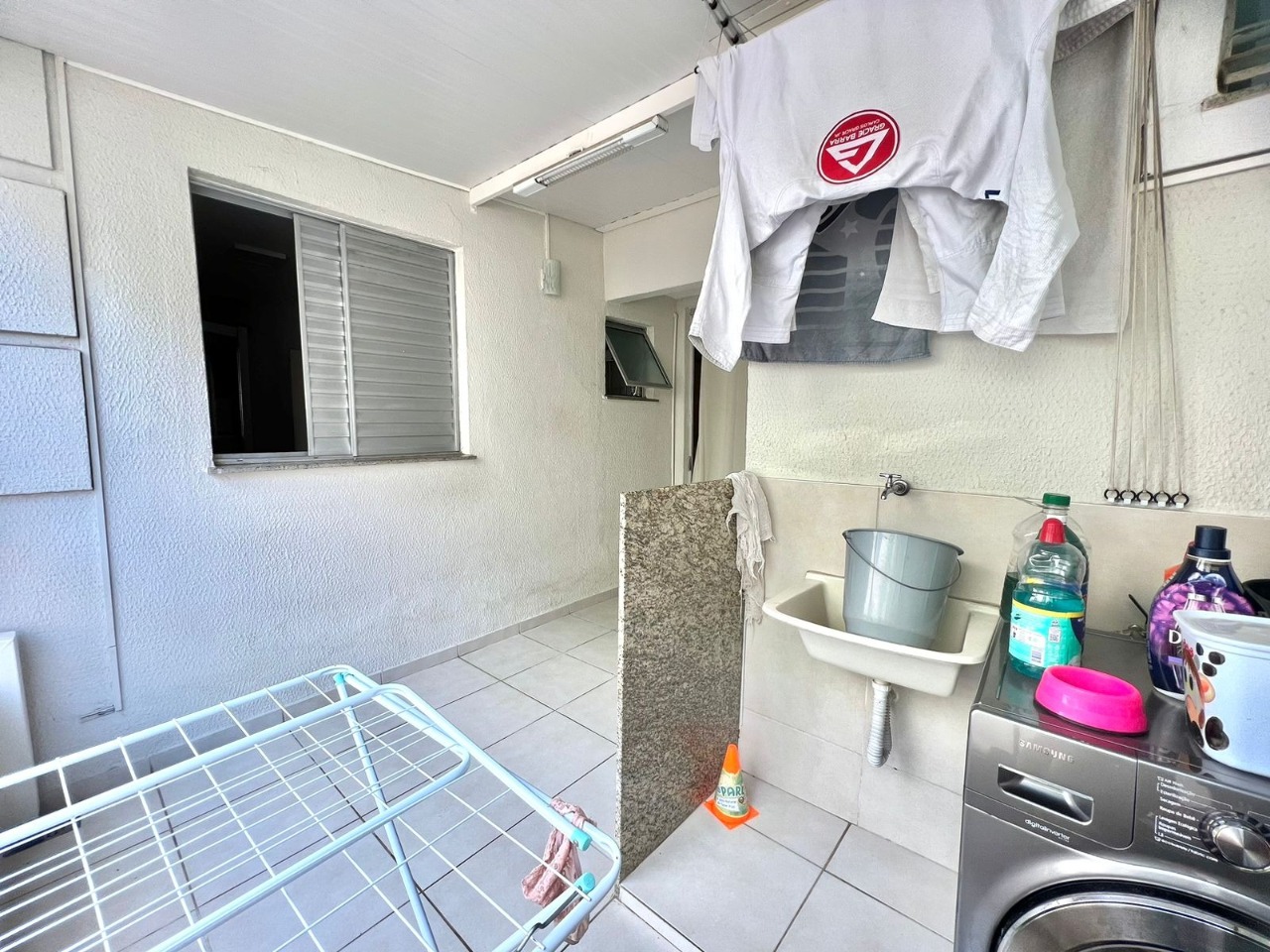 Apartamento à venda com 2 quartos, 65m² - Foto 3