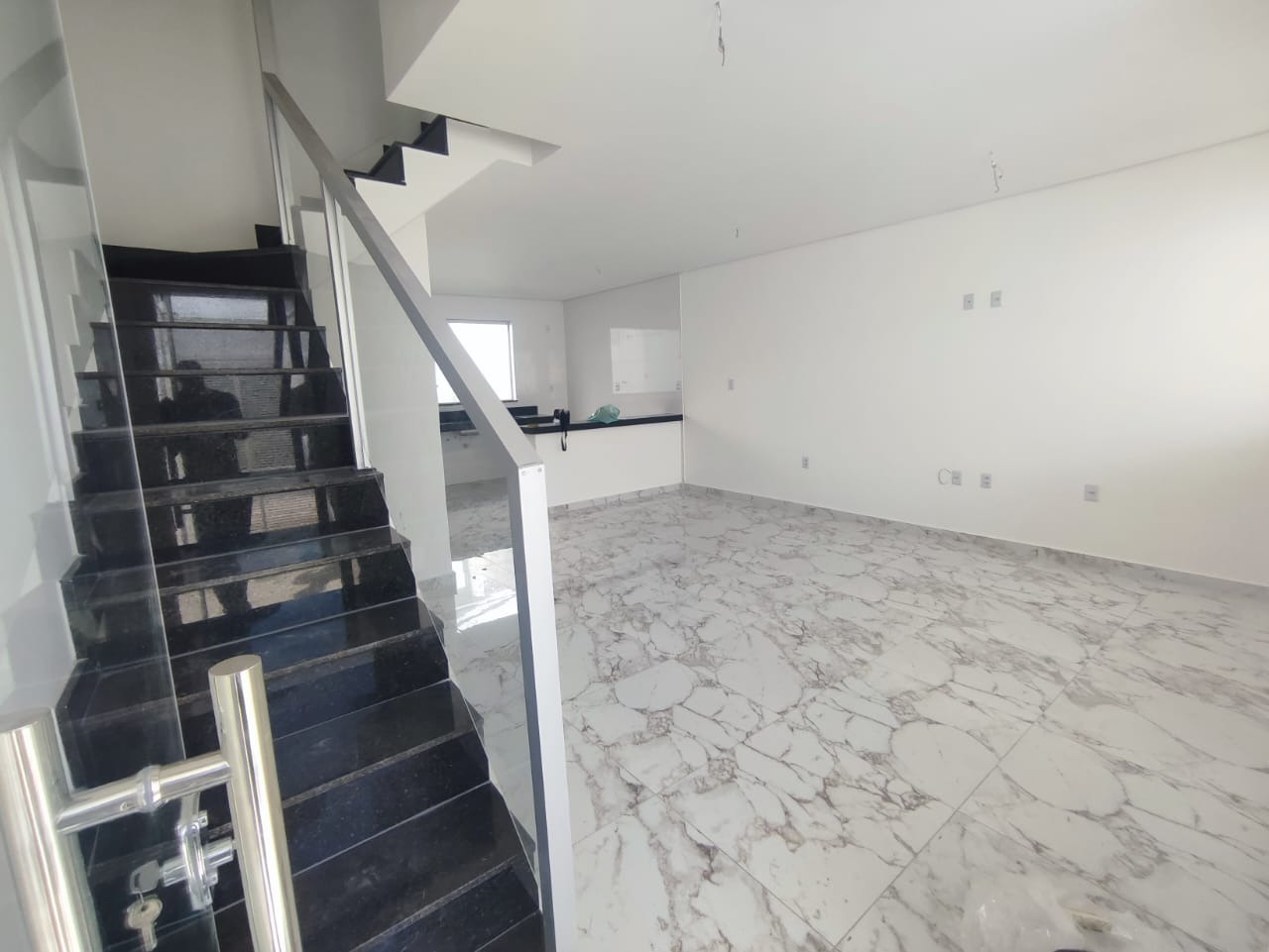 Casa à venda com 3 quartos, 155m² - Foto 4