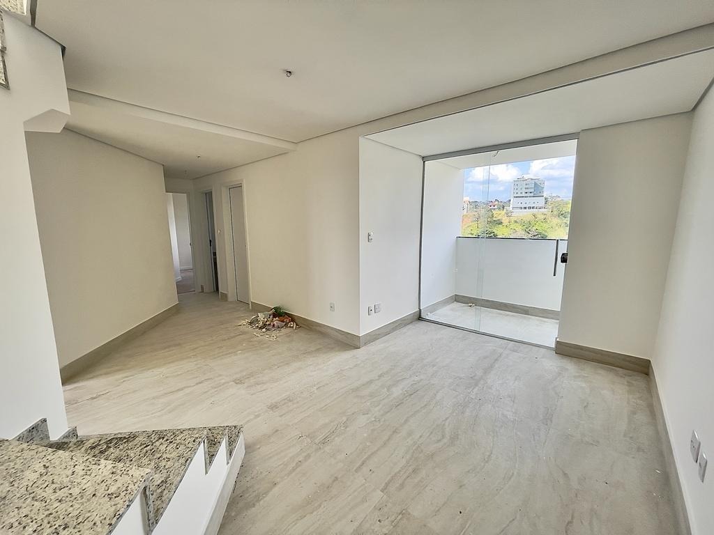 Cobertura à venda com 3 quartos, 142m² - Foto 2