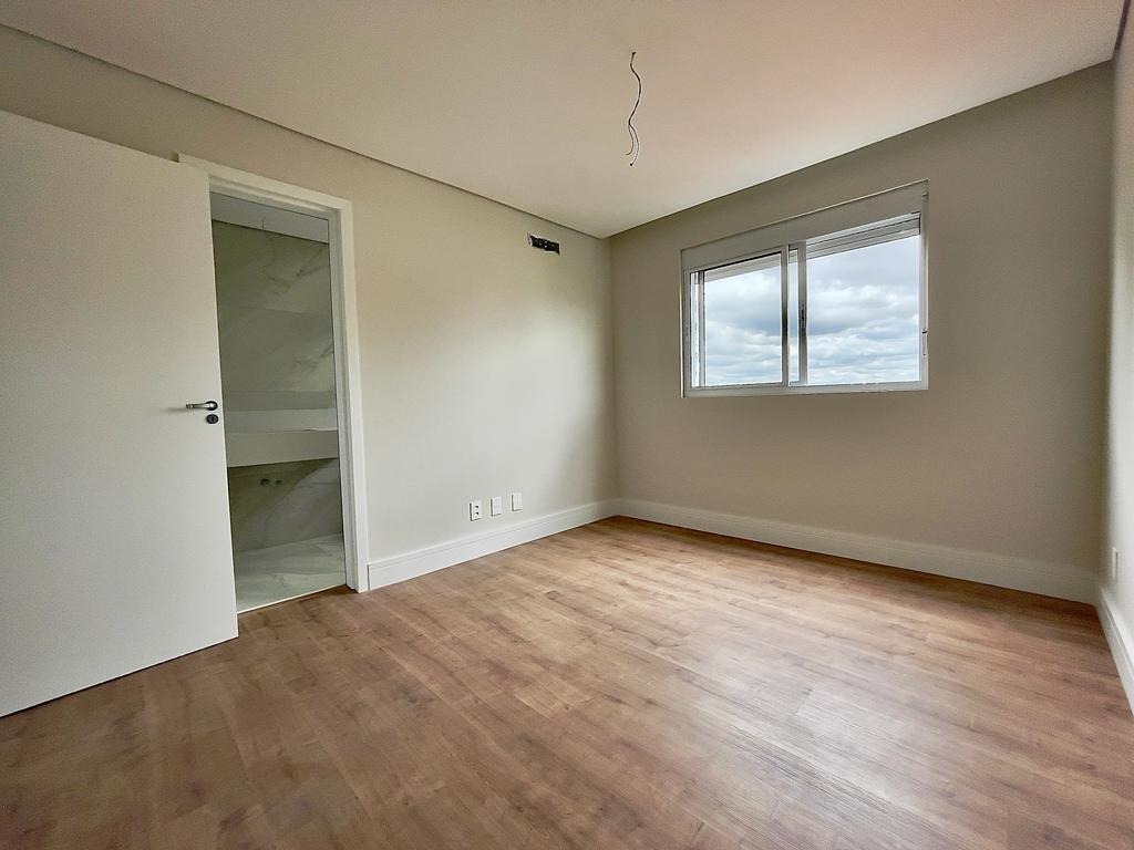 Apartamento à venda com 4 quartos, 139m² - Foto 13