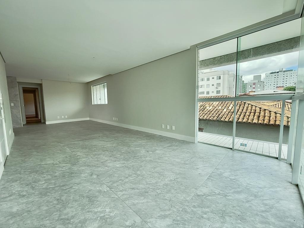 Apartamento à venda com 4 quartos, 139m² - Foto 2