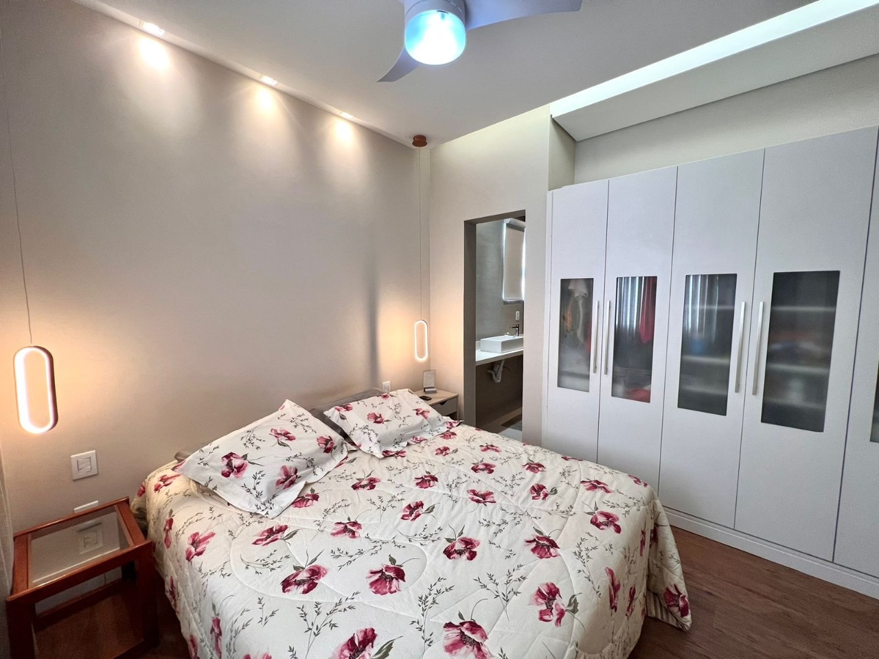 Apartamento à venda com 3 quartos, 93m² - Foto 3