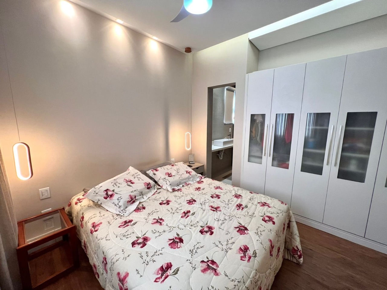 Apartamento à venda com 3 quartos, 93m² - Foto 4