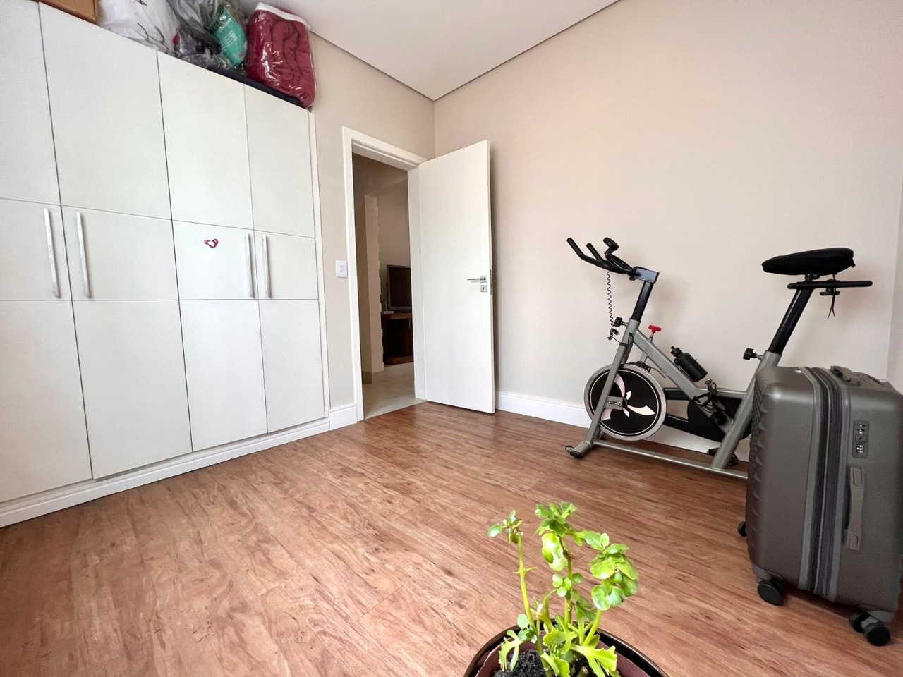 Apartamento à venda com 3 quartos, 93m² - Foto 9