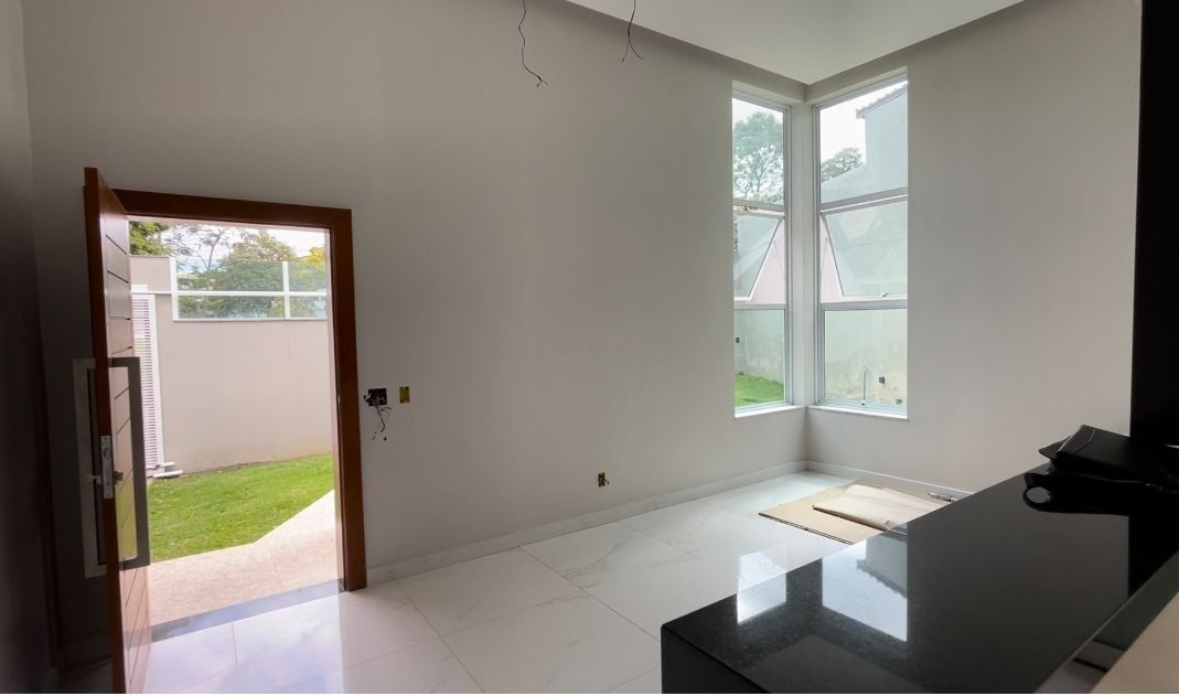 Casa à venda com 3 quartos, 105m² - Foto 3