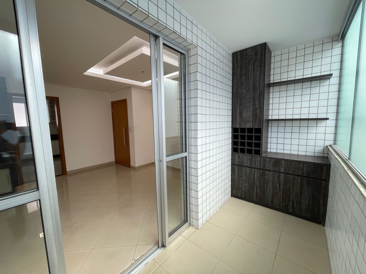 Apartamento à venda com 3 quartos, 95m² - Foto 4