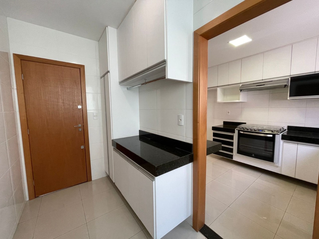 Apartamento à venda com 3 quartos, 95m² - Foto 19