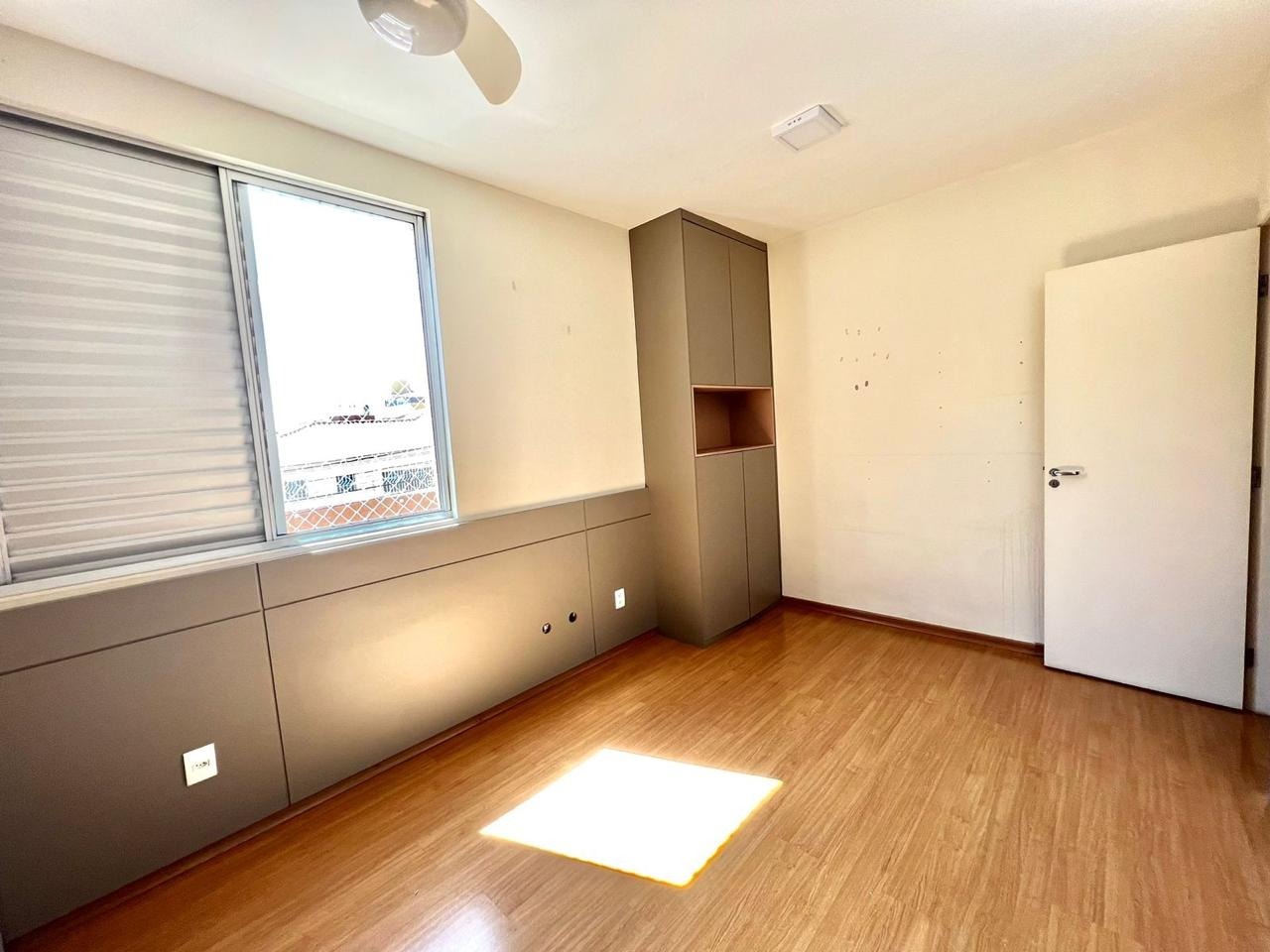 Apartamento à venda com 3 quartos, 135m² - Foto 22