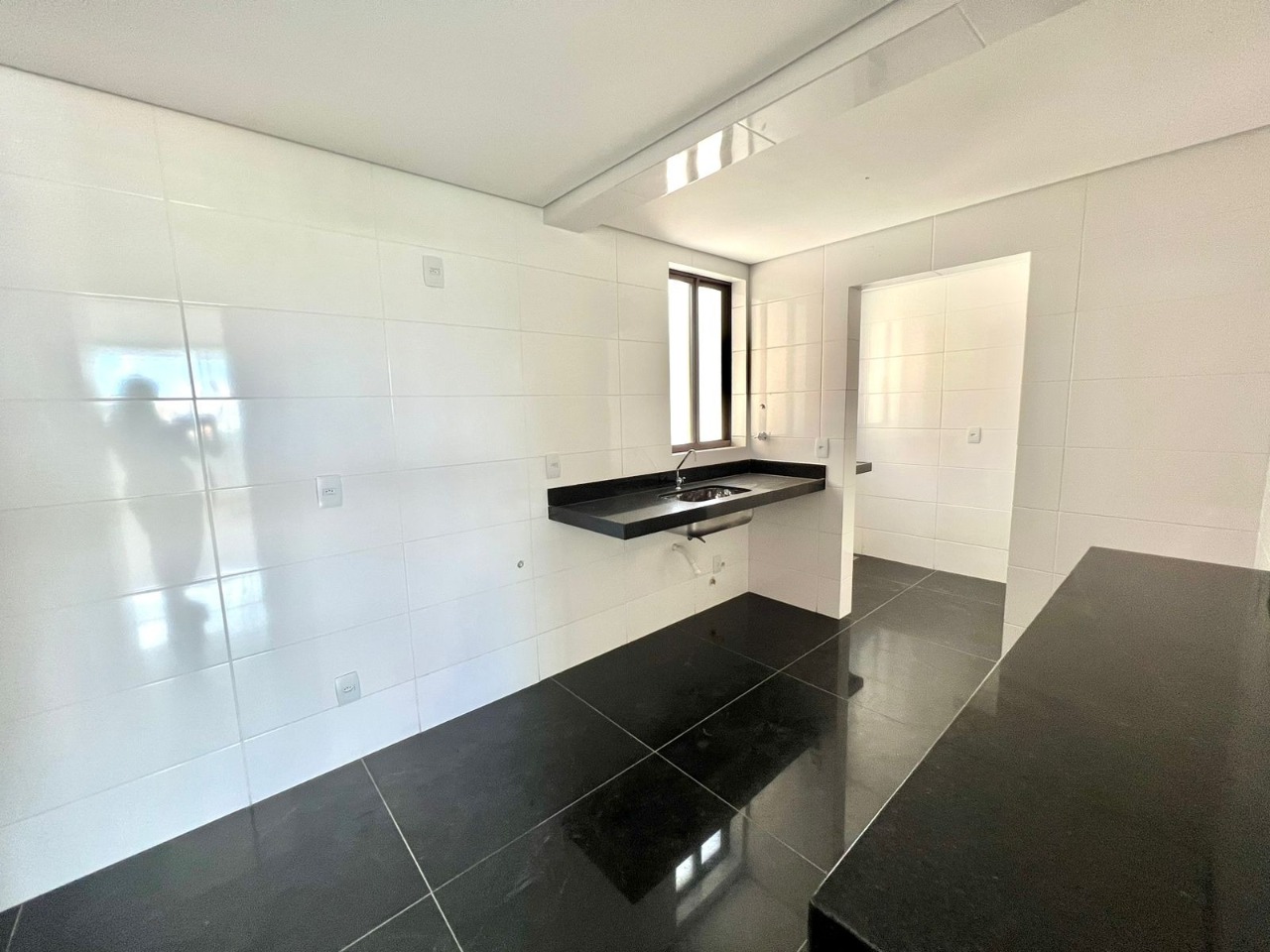 Apartamento à venda com 3 quartos, 92m² - Foto 4