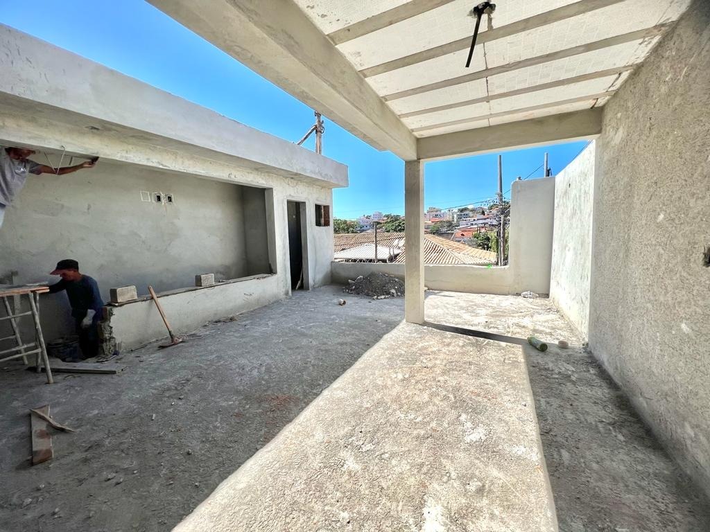 Casa à venda com 3 quartos, 190m² - Foto 3