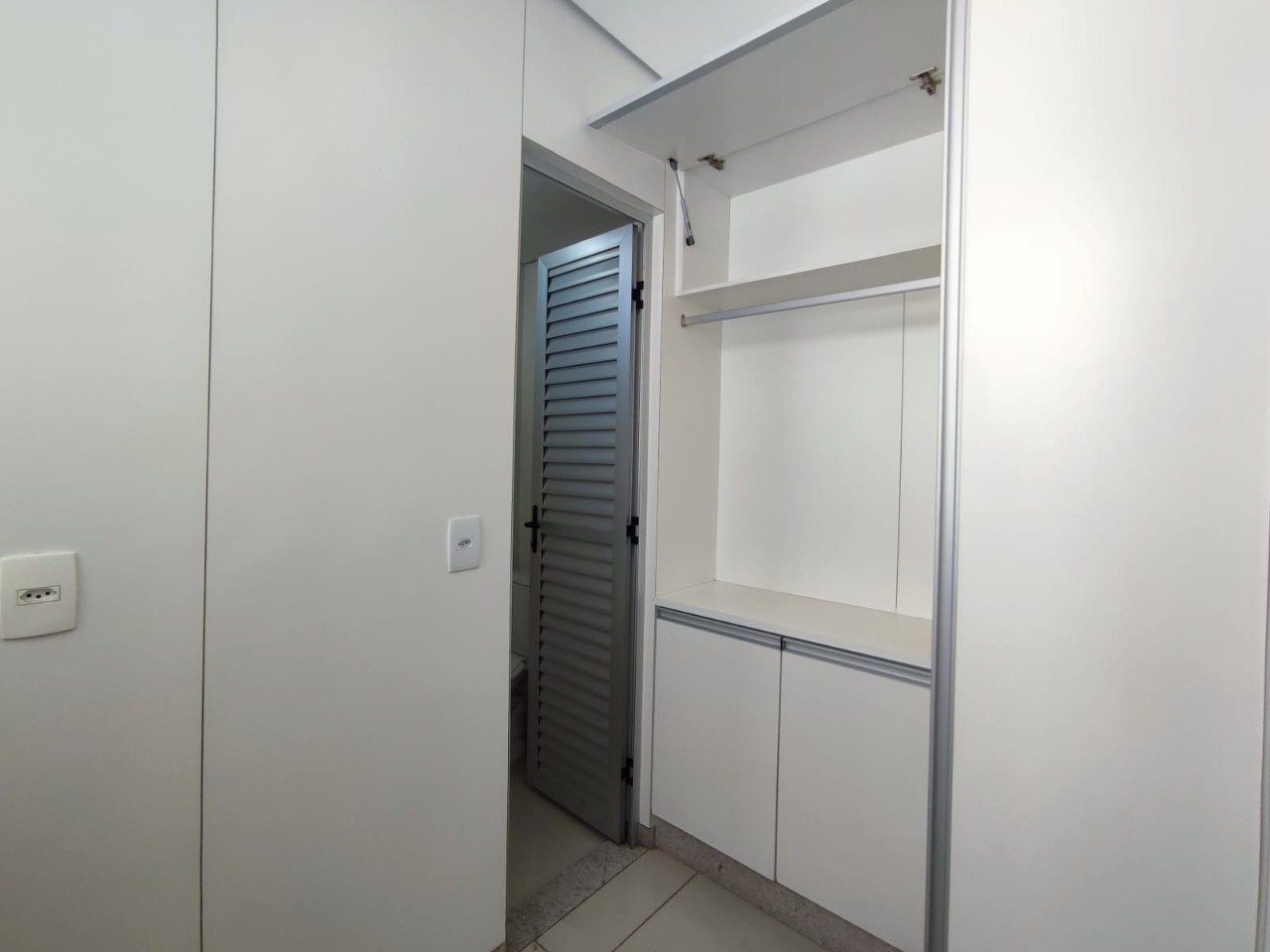 Apartamento à venda com 3 quartos, 77m² - Foto 17